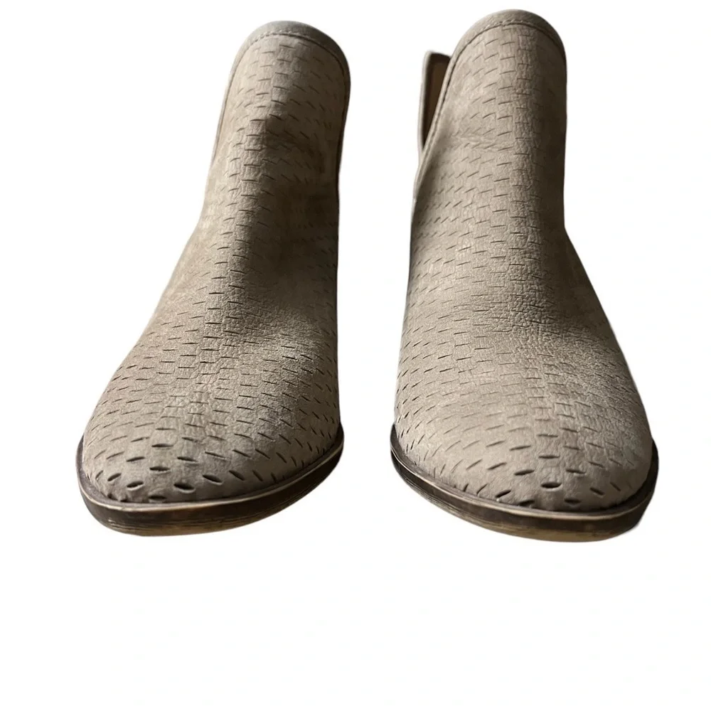 LUCKY BRAND Baley Brindle Suede Perforated Pull On Ankle Booties Size 7.5 - Picture 3 of 8